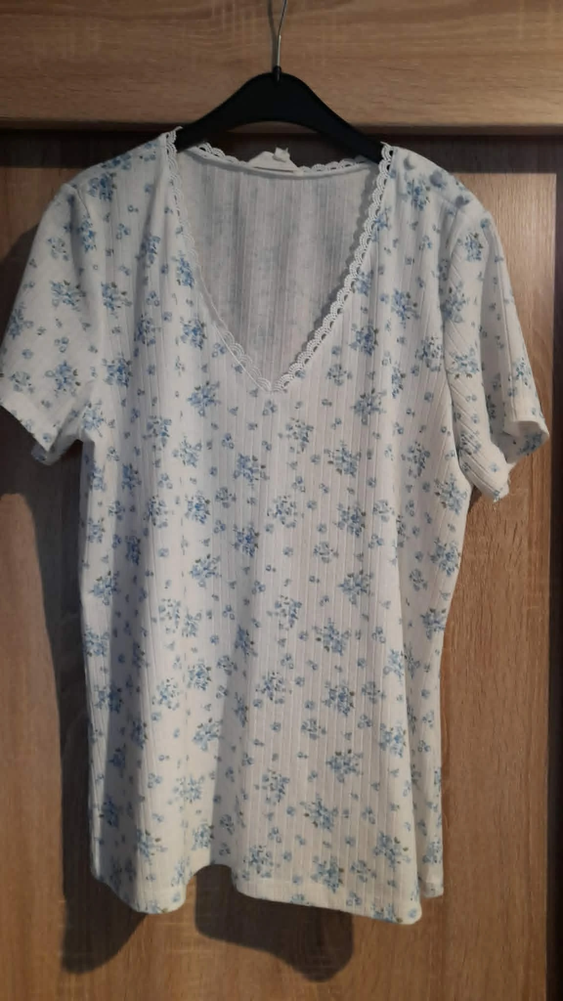 Petit top fleuri Taille M